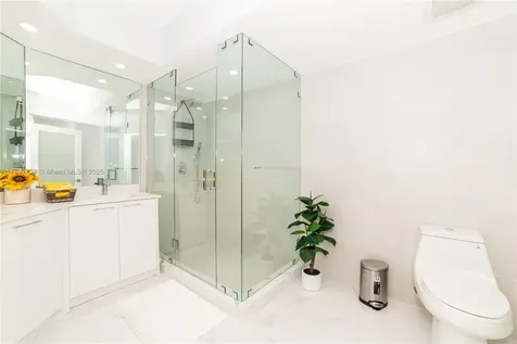 17145 N Bay Road Sunny Isles Beach FL 33160