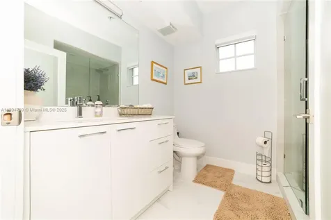 17145 N Bay Road Sunny Isles Beach FL 33160
