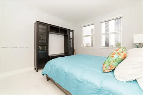 17145 N Bay Road Sunny Isles Beach FL 33160