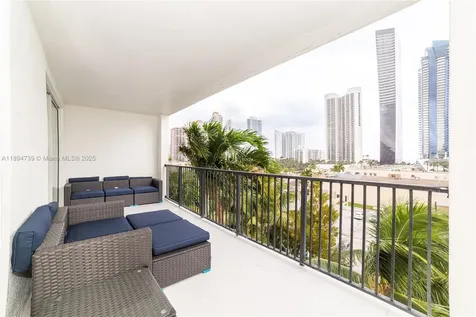 17145 N Bay Road Sunny Isles Beach FL 33160