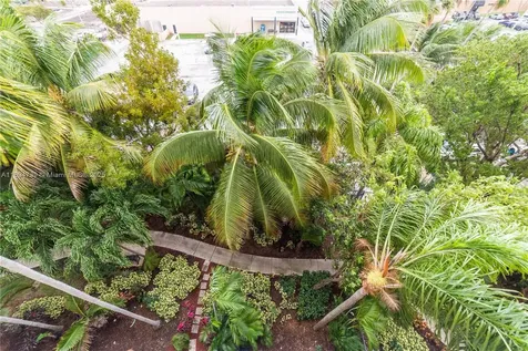 17145 N Bay Road Sunny Isles Beach FL 33160