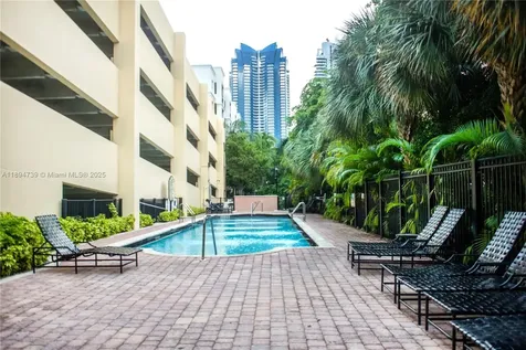 17145 N Bay Road Sunny Isles Beach FL 33160