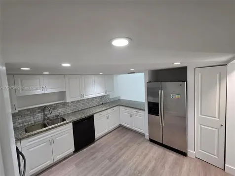 563 NW 98th Avenue Plantation FL 33324