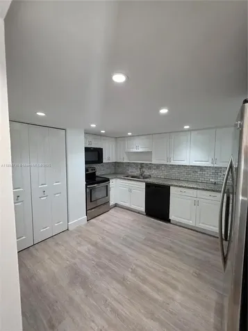 563 NW 98th Avenue Plantation FL 33324