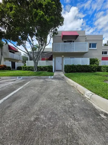 563 NW 98th Avenue Plantation FL 33324