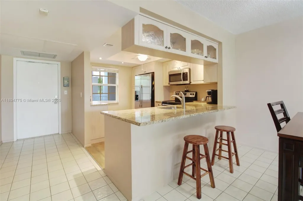 605 Oaks Drive Pompano Beach FL 33069