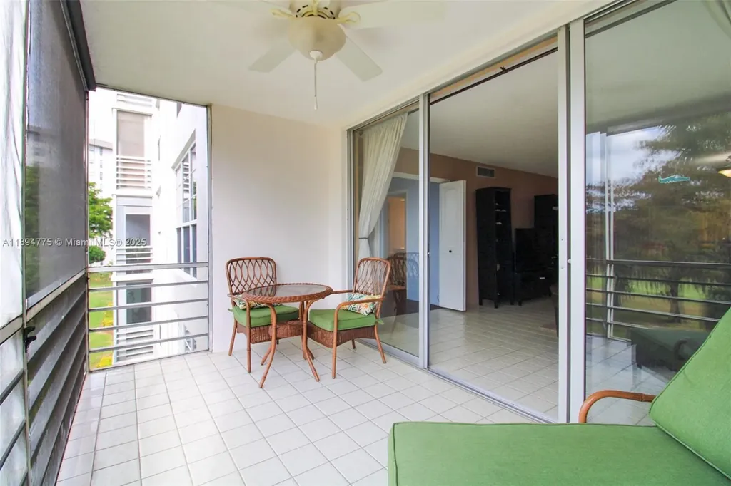 605 Oaks Drive Pompano Beach FL 33069