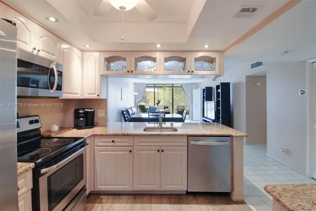 605 Oaks Drive Pompano Beach FL 33069