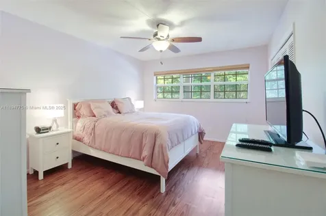 605 Oaks Drive Pompano Beach FL 33069