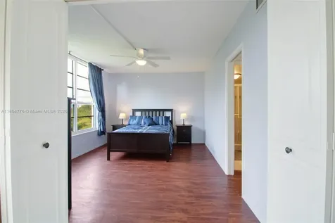 605 Oaks Drive Pompano Beach FL 33069