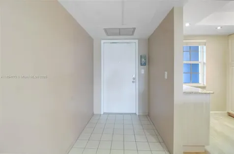 605 Oaks Drive Pompano Beach FL 33069