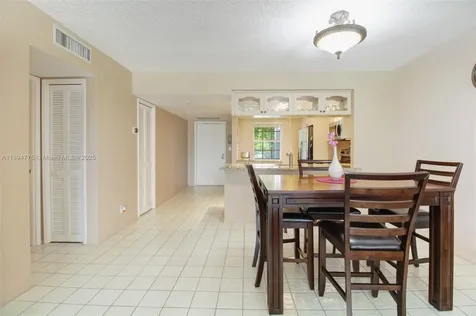 605 Oaks Drive Pompano Beach FL 33069
