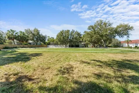 2207 54th Street S St Petersburg FL 33707