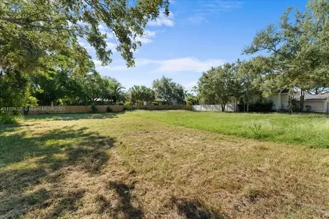 2207 54th Street S St Petersburg FL 33707