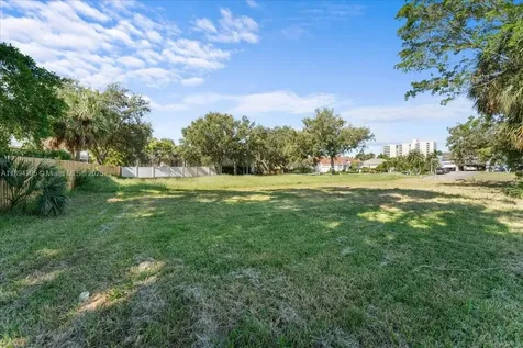 2207 54th Street S St Petersburg FL 33707