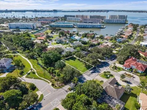 2207 54th Street S St Petersburg FL 33707