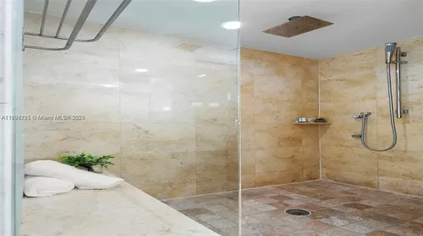 1437 Collins Avenue Miami Beach FL 33139