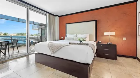 1437 Collins Avenue Miami Beach FL 33139