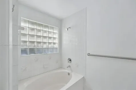 957 NW 132nd Avenue W Miami FL 33182