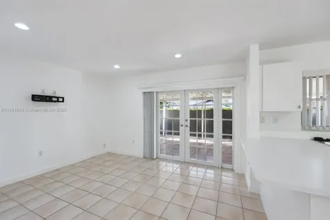 957 NW 132nd Avenue W Miami FL 33182