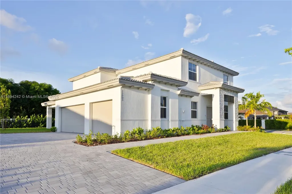 13203 SW 188th Terrace Miami FL 33177