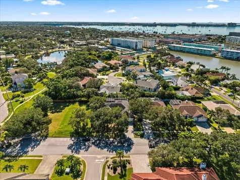 2706 Skimmer Point Drive S Gulfport St Petersburg FL 33707