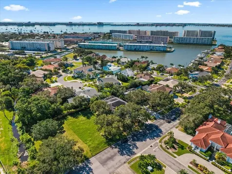 2706 Skimmer Point Drive S Gulfport St Petersburg FL 33707