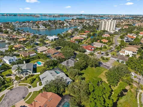 2706 Skimmer Point Drive S Gulfport St Petersburg FL 33707