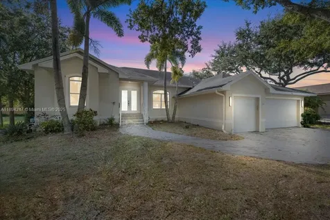 2706 Skimmer Point Drive S Gulfport St Petersburg FL 33707