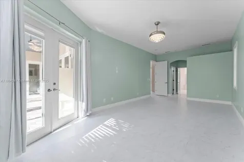 2706 Skimmer Point Drive S Gulfport St Petersburg FL 33707