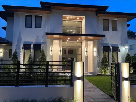 1515 Urbino Coral Gables FL 33146