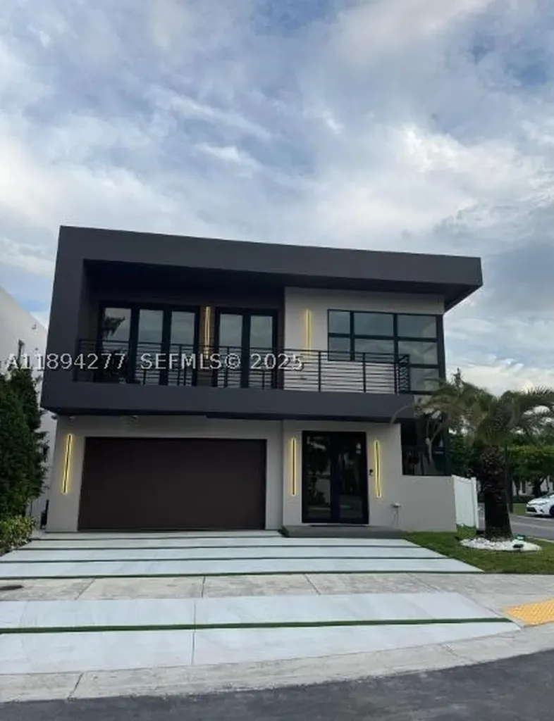 9880 NW 74th Terrace Doral FL 33178