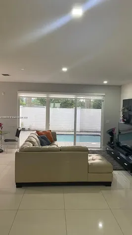 9880 NW 74th Terrace Doral FL 33178