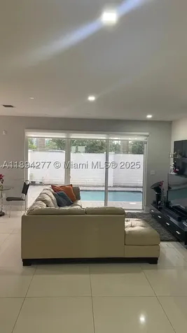 9880 NW 74th Terrace Doral FL 33178