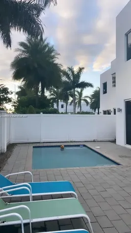 9880 NW 74th Terrace Doral FL 33178