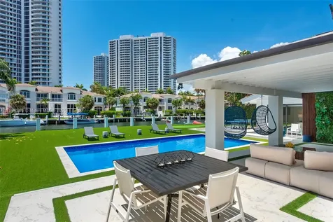 207 Holiday Drive Hallandale Beach FL 33009