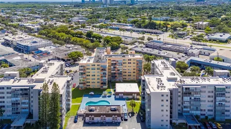 16400 NE 17th Avenue North Miami Beach FL 33162