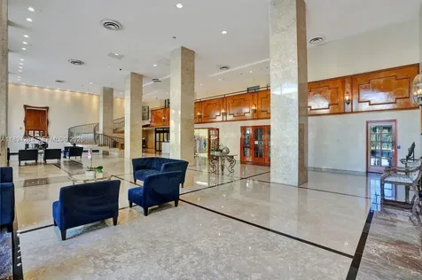 5601 Collins Avenue Miami Beach FL 33140