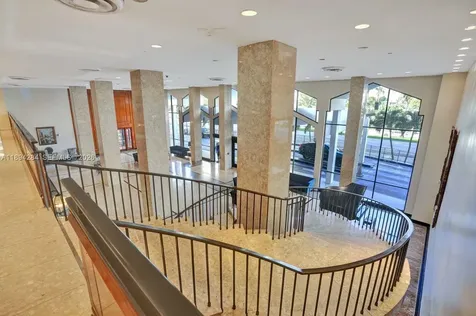 5601 Collins Avenue Miami Beach FL 33140