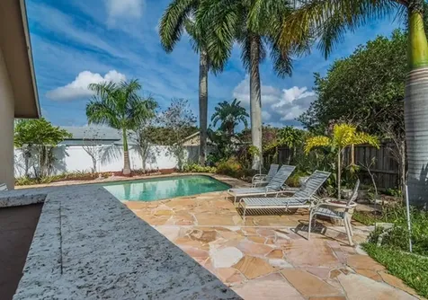 5601 Collins Avenue Miami Beach FL 33140