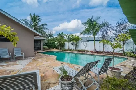 5601 Collins Avenue Miami Beach FL 33140