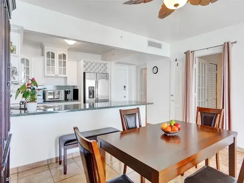 5601 Collins Avenue Miami Beach FL 33140