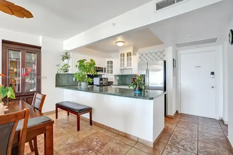 5601 Collins Avenue Miami Beach FL 33140