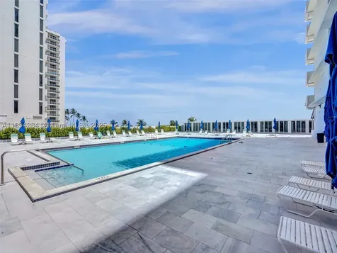 5601 Collins Avenue Miami Beach FL 33140