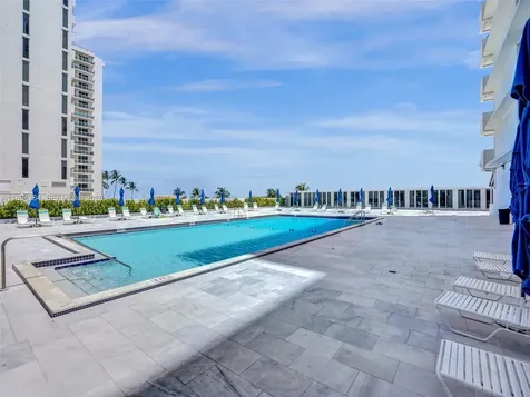 5601 Collins Avenue Miami Beach FL 33140