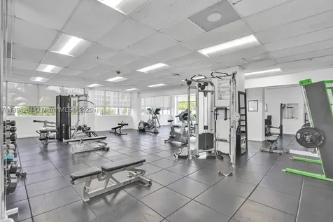 5601 Collins Avenue Miami Beach FL 33140