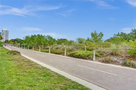 5601 Collins Avenue Miami Beach FL 33140