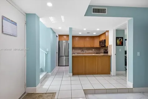9450 Live Oak Place Davie FL 33324