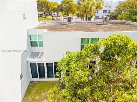 9450 Live Oak Place Davie FL 33324