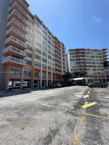 2025 NE 164th Street North Miami Beach FL 33162